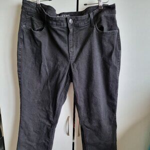 20W SHORT black skinny jeans